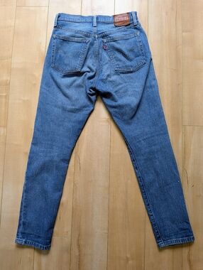 Levi's Vintage 501 Women's Light Blue Straight-Leg Jeans Natural Fade